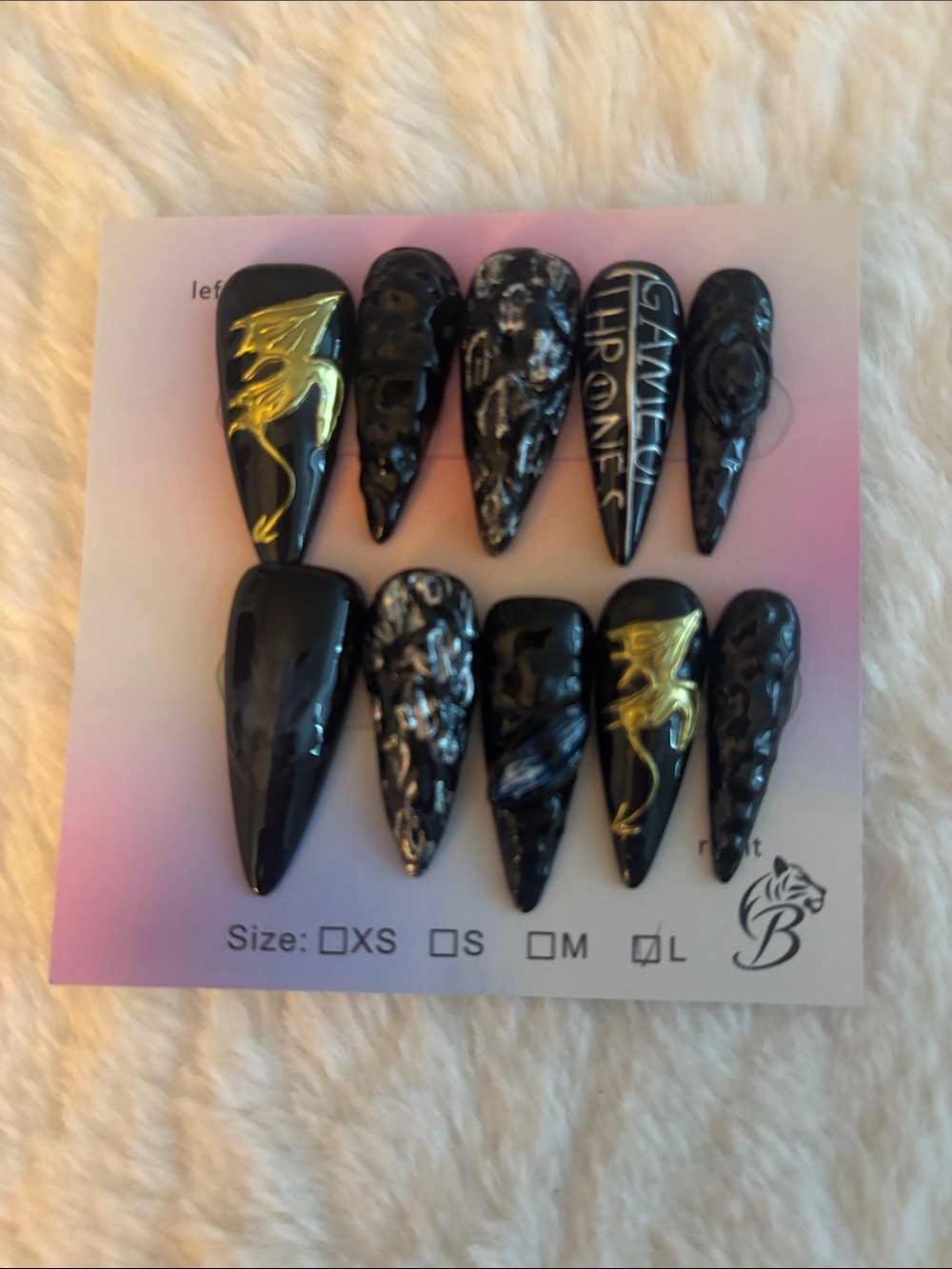 Black & Gold Stiletto Press-On Nails Set